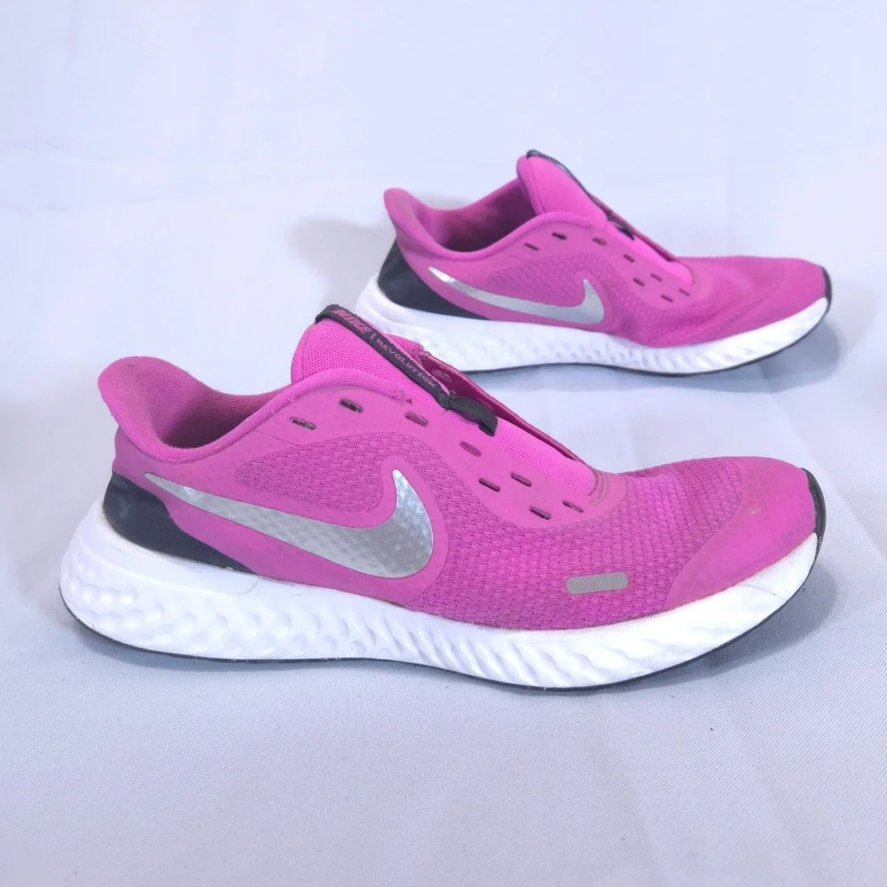 Nike Revolution 5 GS Running Shoes Youth 5.5Y Womens 7 Lace-up Fuchsia Pink-Read